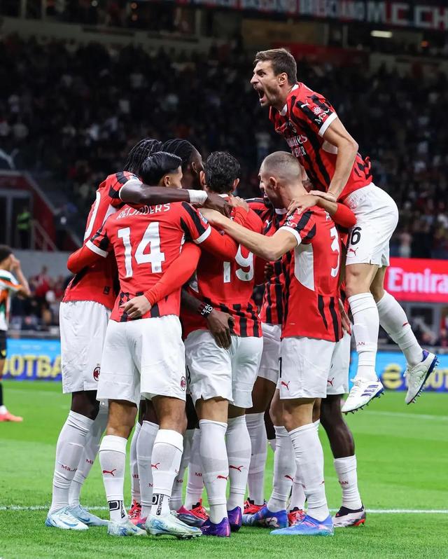 开云体育在线-尤文图斯球员为下一场比赛做好准备