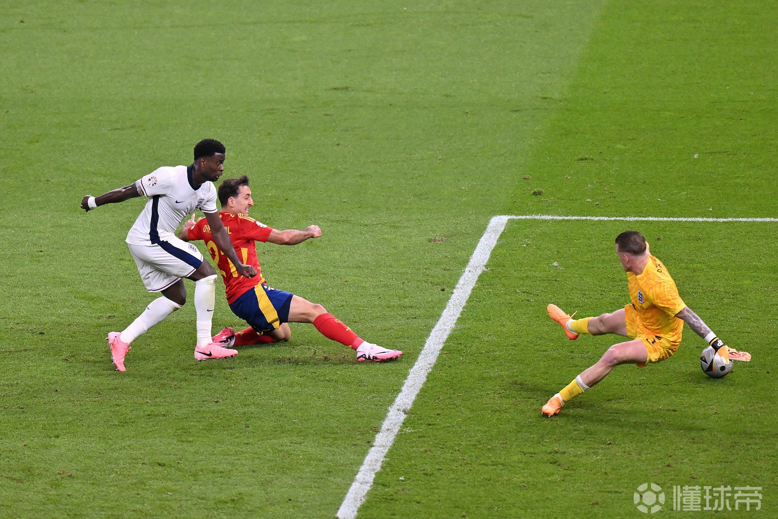 开云体育平台APP-球场传奇！欧洲足坛传统强队鏖战的简单介绍