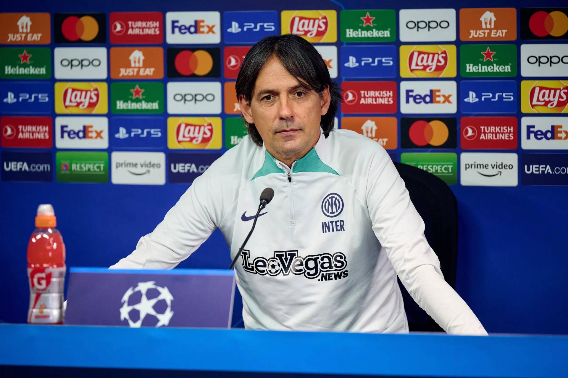 开云体育下载-前国米队长加盟中甲球队成为球员兼教练