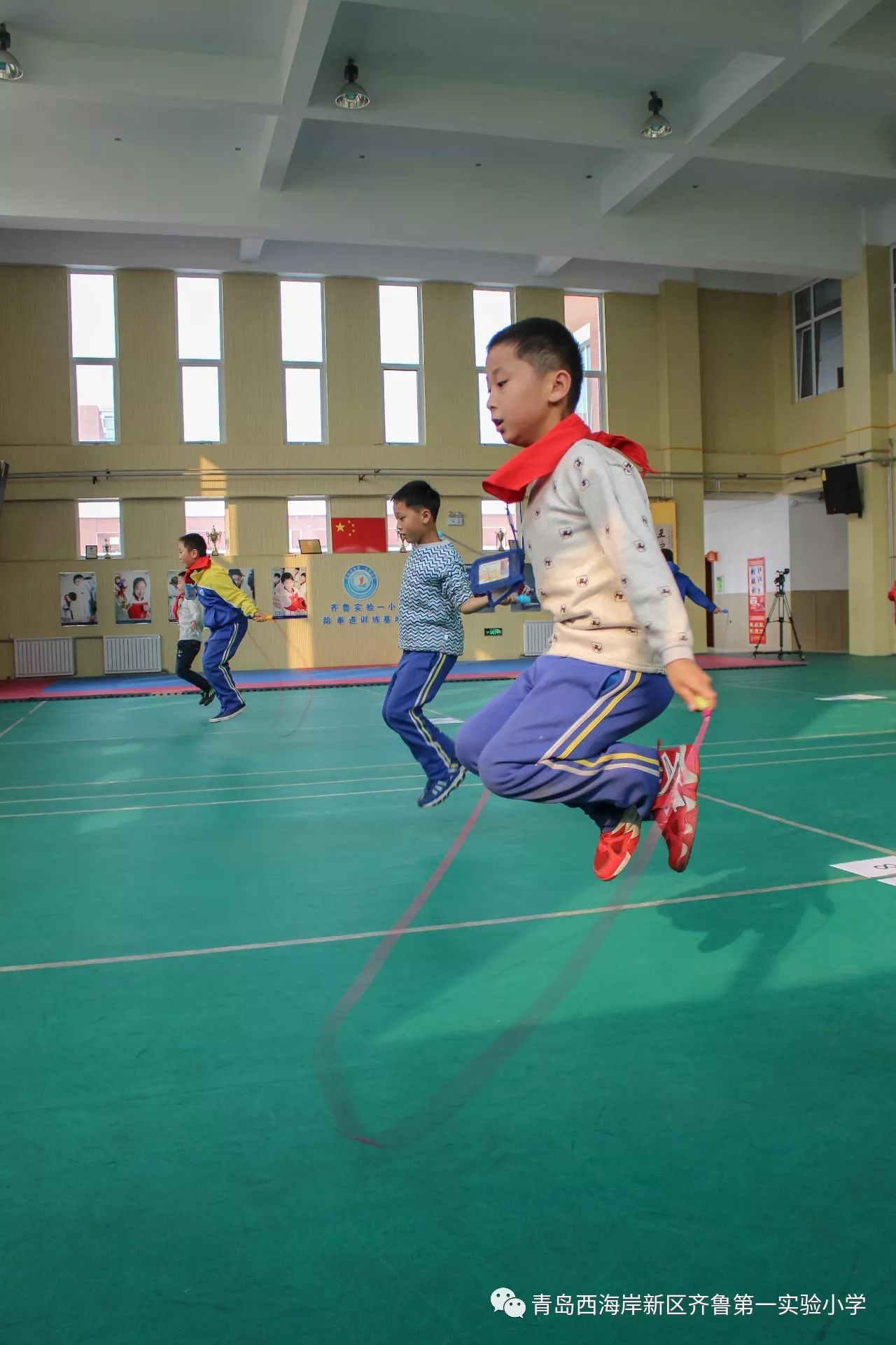 开云平台-包含争分夺秒！比赛节奏紧张，胜利前途未卜的词条