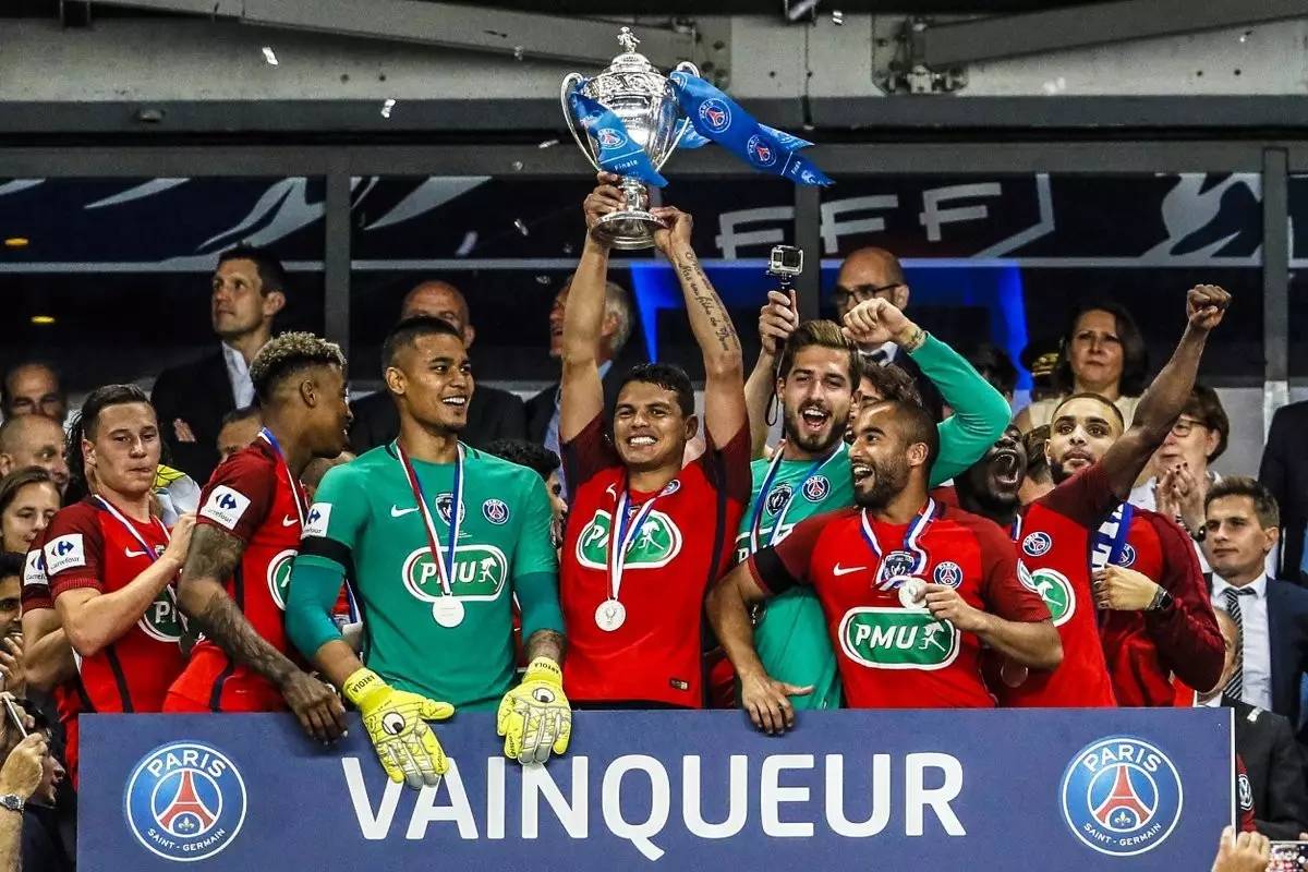 开云体育下载-挪威足球队问鼎冠军奖杯，光荣到手