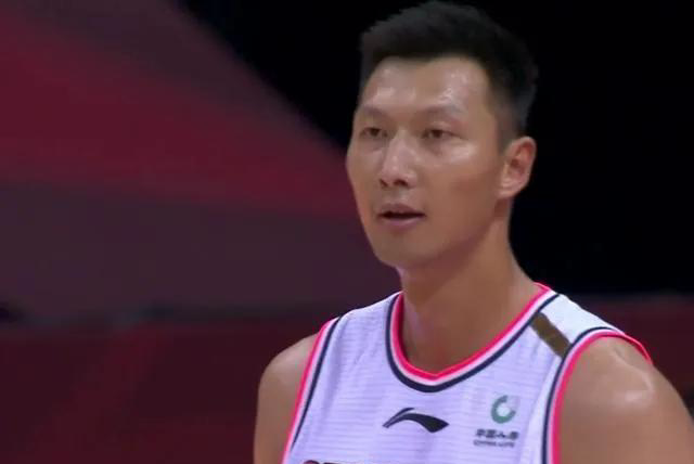 开云体育APP下载-包含湖北男篮队备战迎战,全力以赴求取胜利的词条