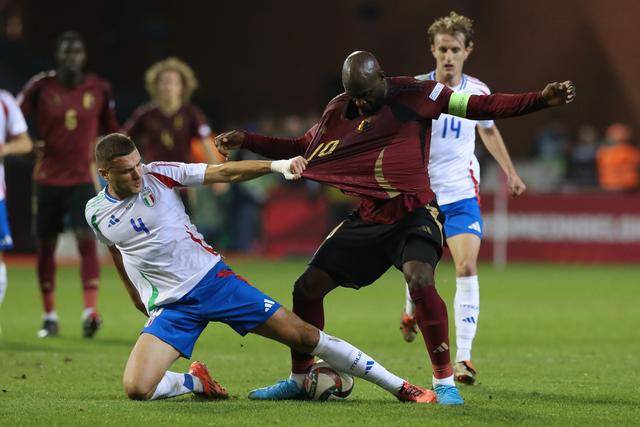 开云体育官方网站-意大利球队在比赛中展现出色实力