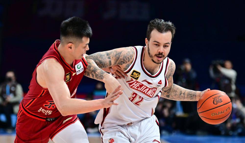 雷恩客场惊险逆转,力克劲敌 雷恩客场惊险逆转,力克劲敌