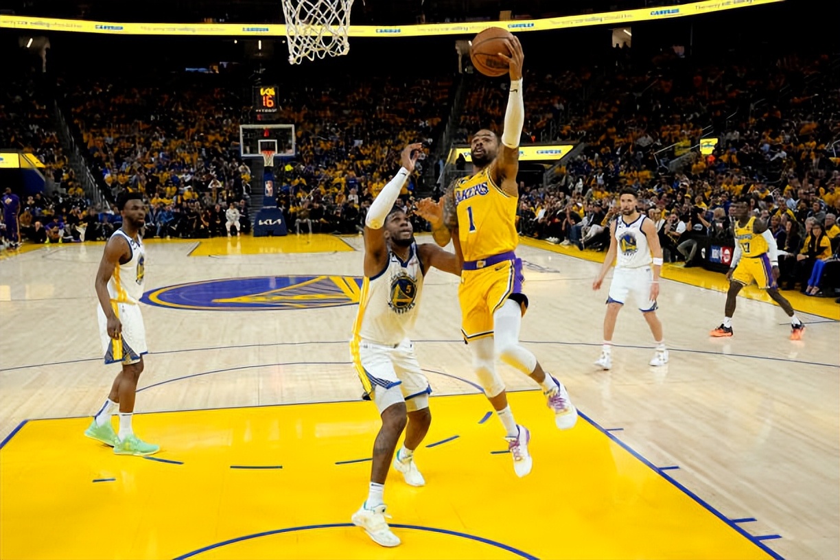 湖人后卫状态回勇，球队获胜在望