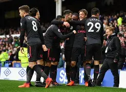 关于阿森纳取胜沃特福德，厄齐尔独造两球刷新纪录的信息