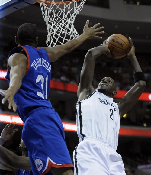 开云体育中国-火箭苦战保罗主战队首战不敌篮网,迈卡威复出成噩梦