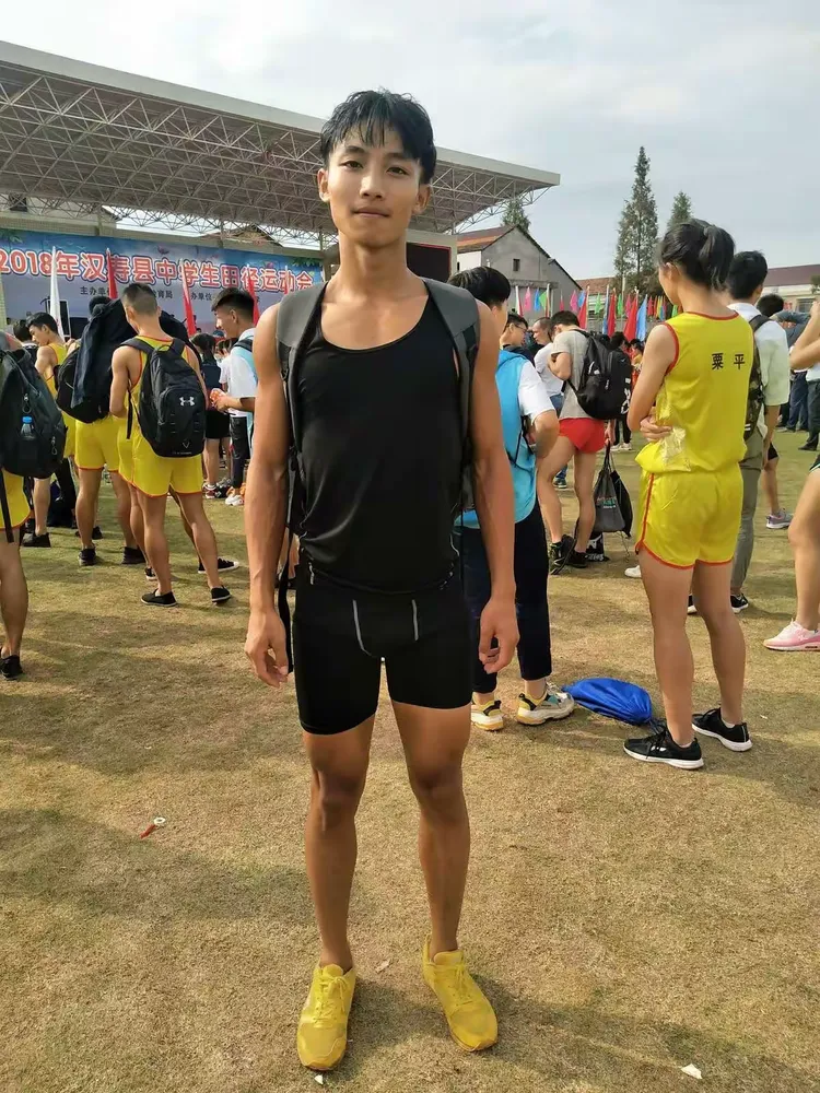 荷兰田径选手创下佳绩,力挽狂澜夺冠 荷兰田径选手创下佳绩,力挽狂澜夺冠