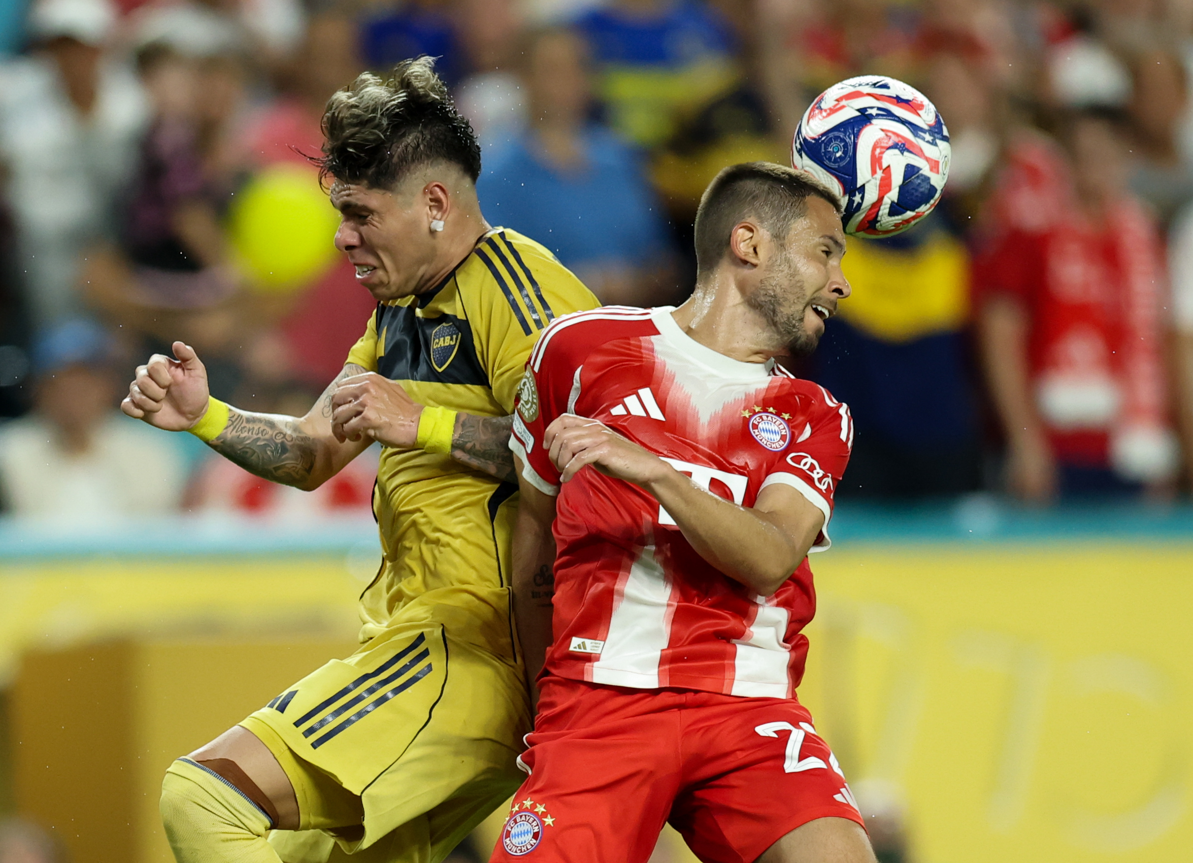 拜仁慕尼黑对阵费尔德迈出关键一步 拜仁慕尼黑对阵费尔德迈出关键一步