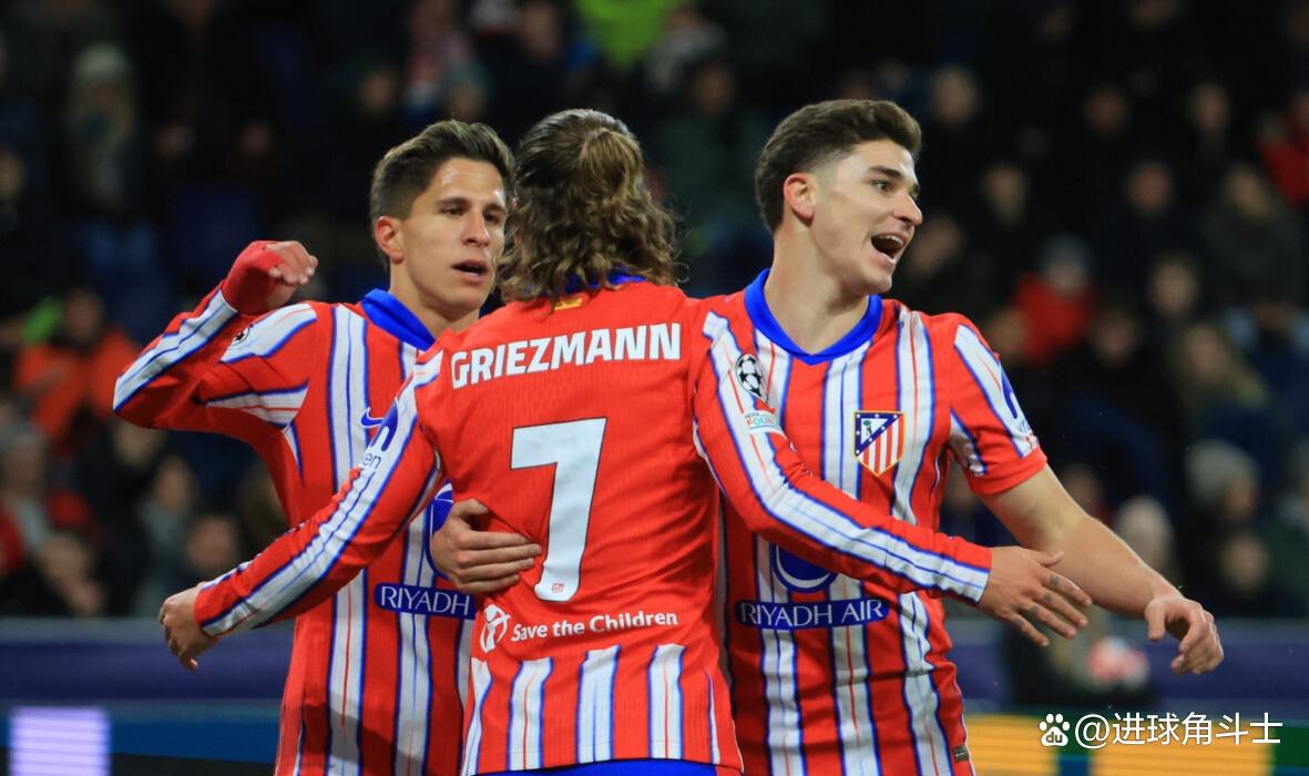 联赛进入白热化,球队各怀绝技争夺三分 联赛进入白热化,球队各怀绝技争夺三分