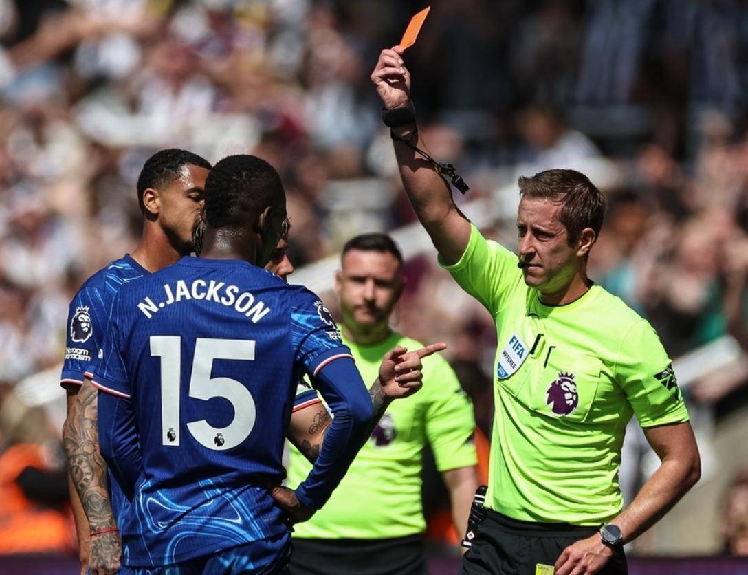 切尔西客场惨败曼城,遭遇三连败 切尔西客场惨败曼城,遭遇三连败