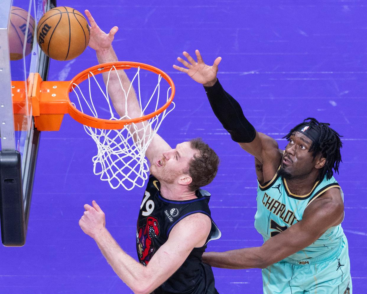 开云体育app-猛龙再次大胜篮网,取得两连胜