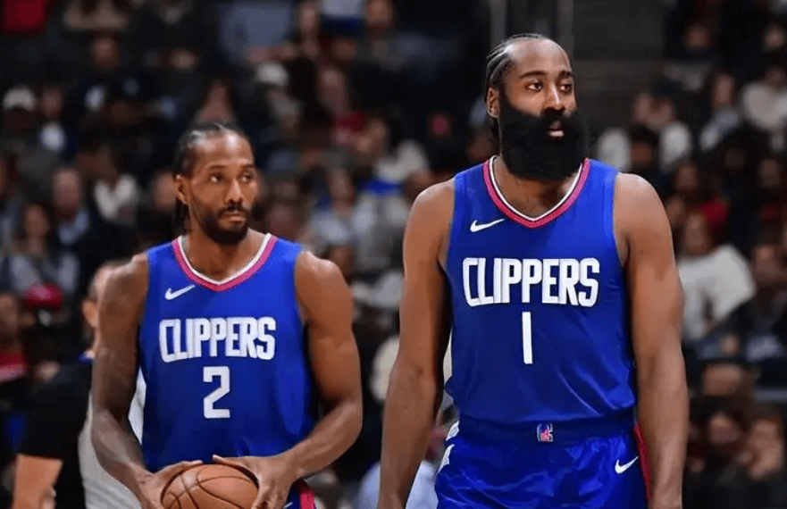 关于快船队与队员签约续约，巩固球队实力的信息