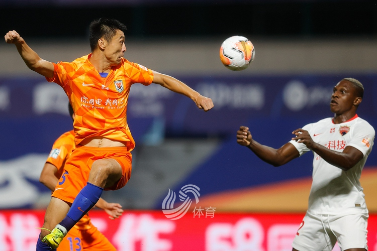 开云体育官网-巴勒莫主场告捷,三连胜冲击争四