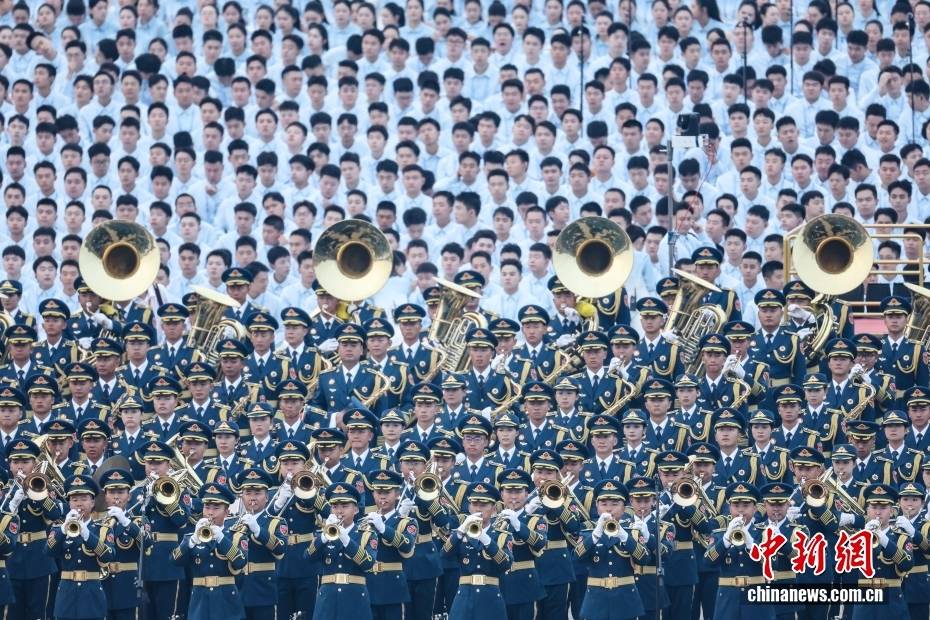 开云下载-比赛中出现了让人热血沸腾的一幕