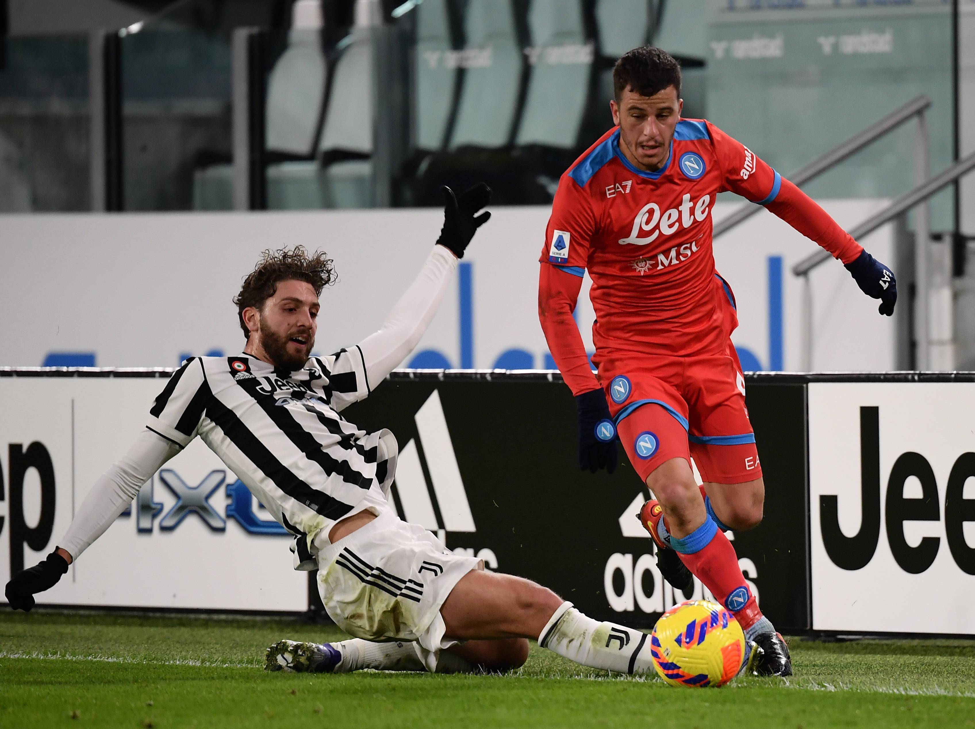 开云体育入口-意甲联赛激烈角逐，球风优美